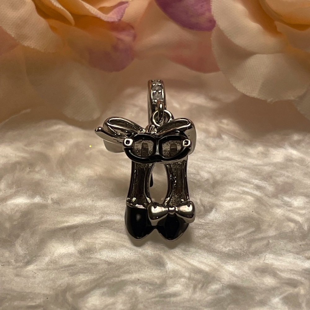 Bracelet Charm Black High Heels with Bow and rhinestones - Picture 5 of 16